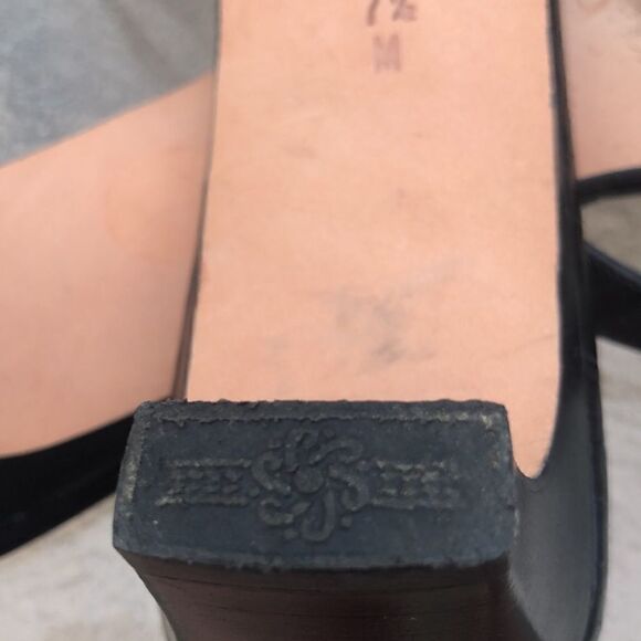 Brighton Kitten Slippers   - Picture 6 of 7